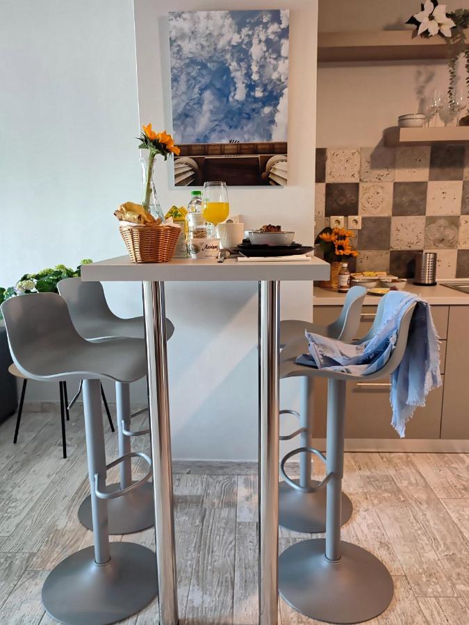 Seaview-Apartments Palaiá Fókaia エクステリア 写真