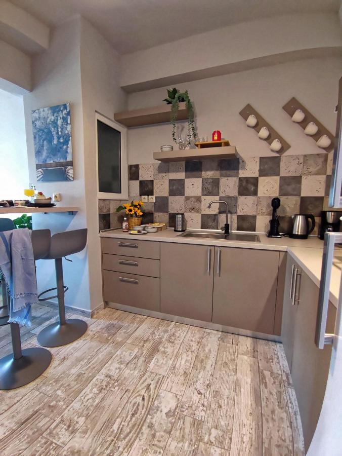 Seaview-Apartments Palaiá Fókaia エクステリア 写真