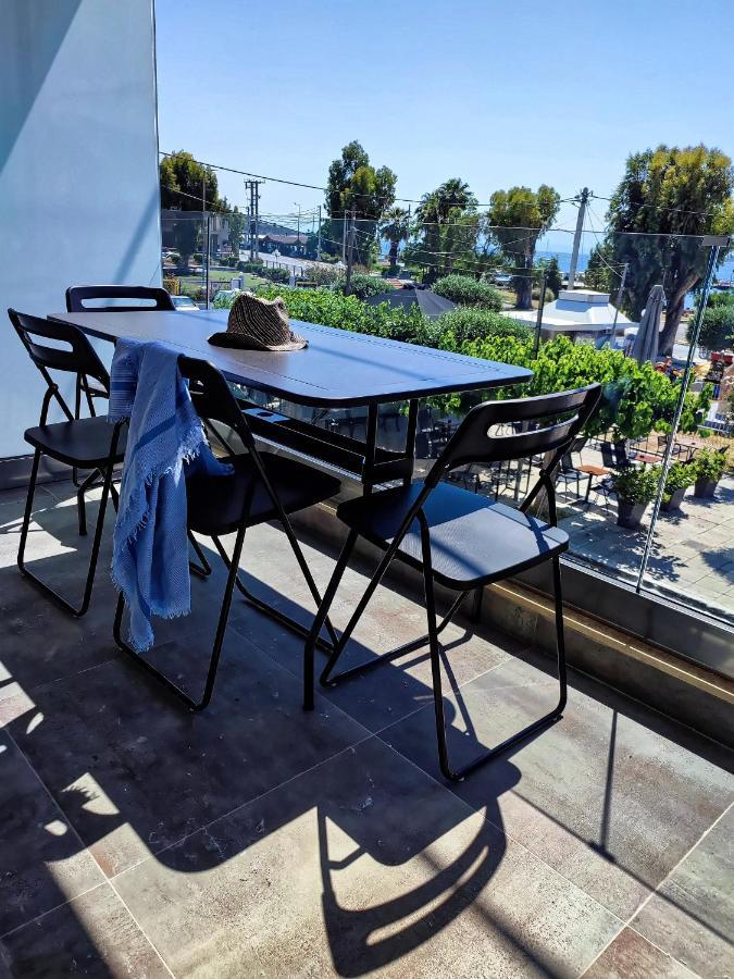 Seaview-Apartments Palaiá Fókaia エクステリア 写真